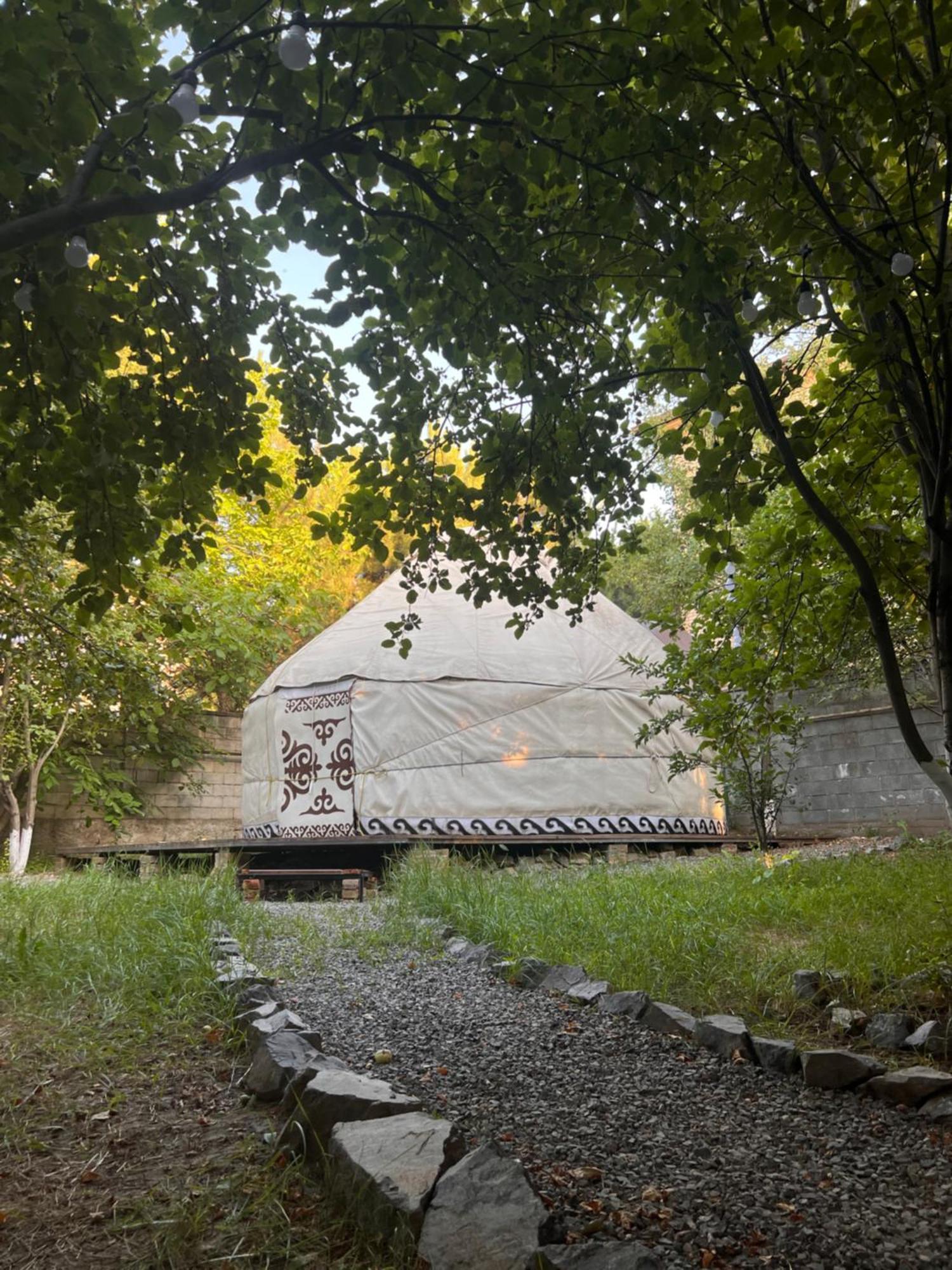 Sweet Vibe Almaty Exterior foto